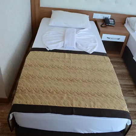 Mitos 住宿加早餐酒店 阿拉尼亚
